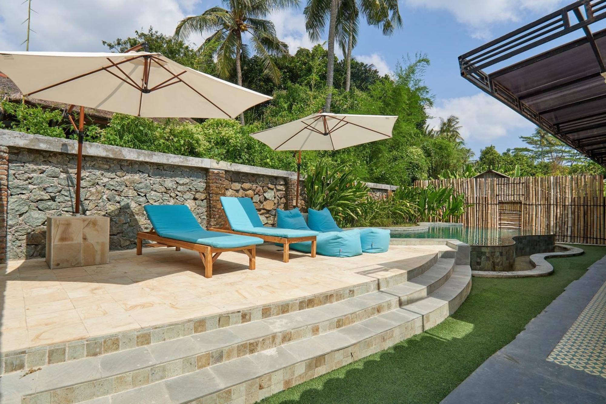 Attara Inn Senggigi Exteriör bild