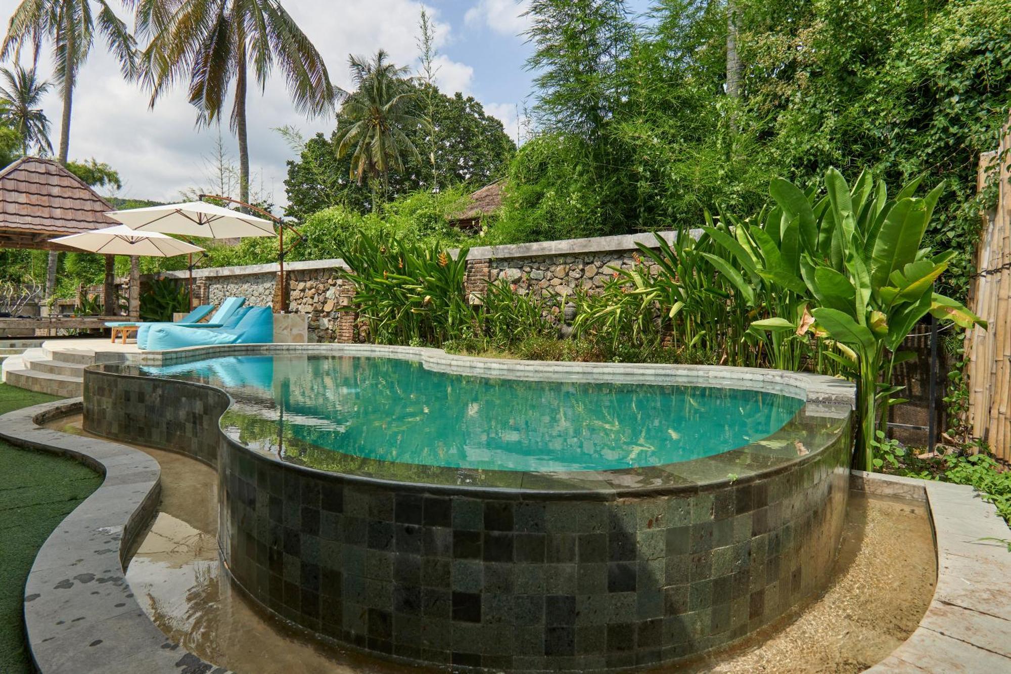 Attara Inn Senggigi Exteriör bild