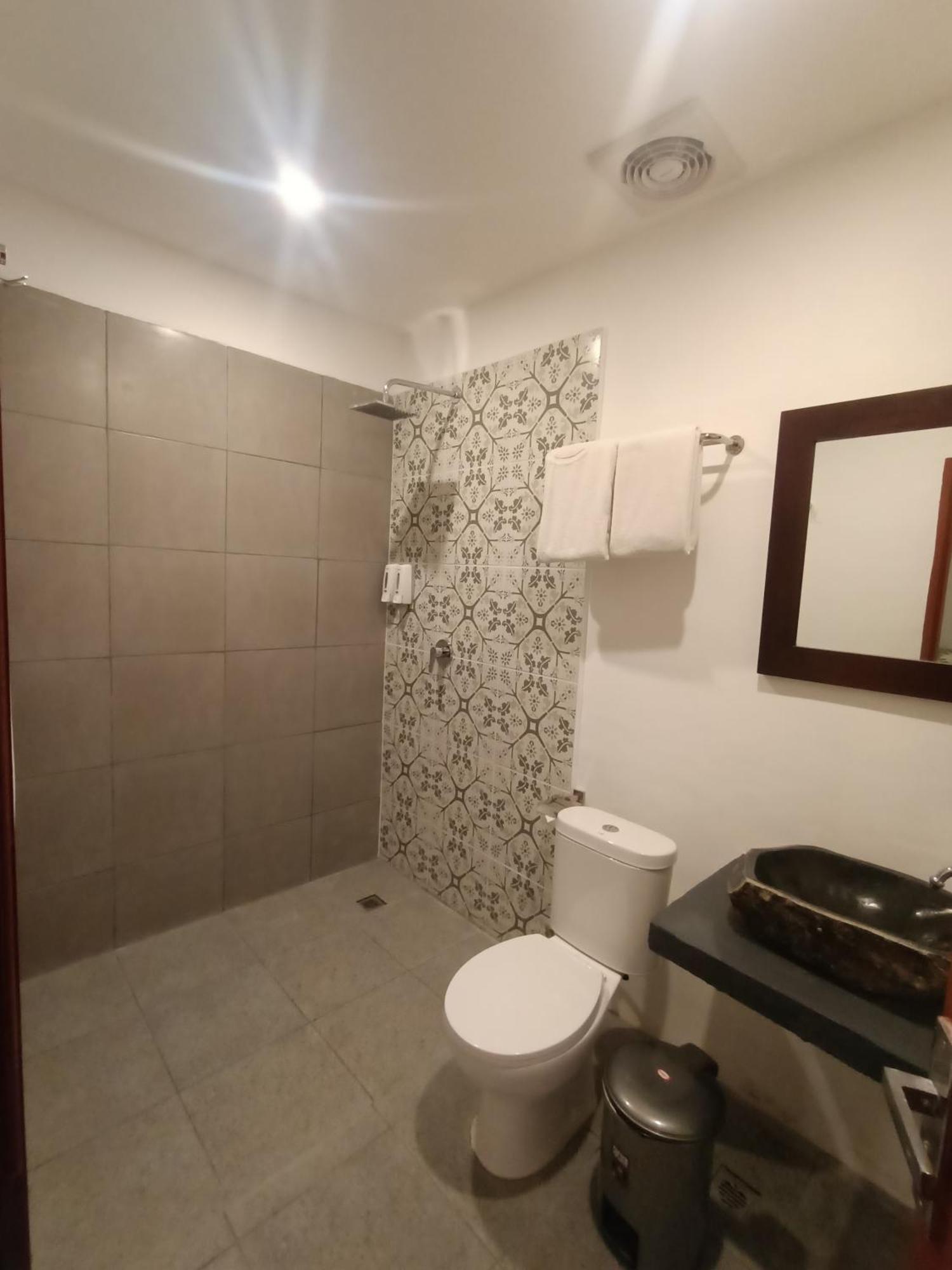 Attara Inn Senggigi Exteriör bild
